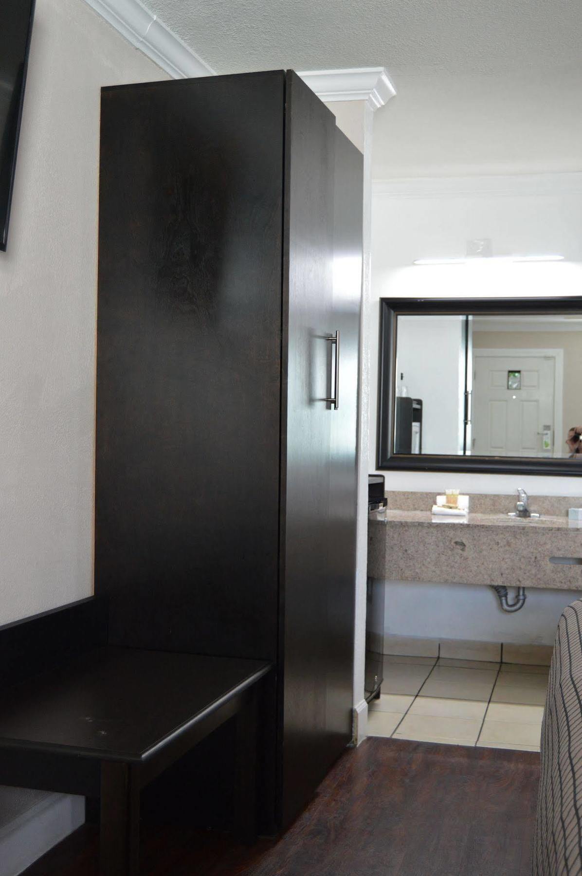 Destin Inn & Suites Екстериор снимка